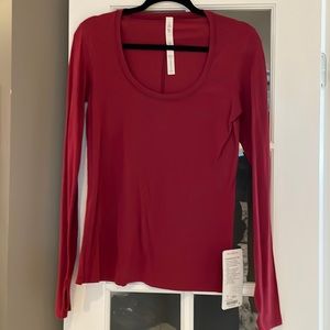 Lululemon Anahatasana LS Tee